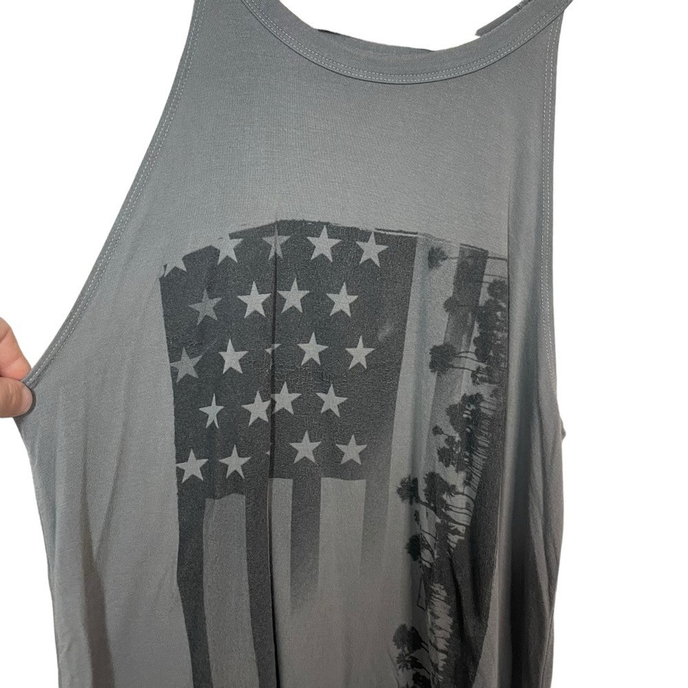 American Eagle Outfitters Grey Graphic Racerback Tank - Picture 4 of 8